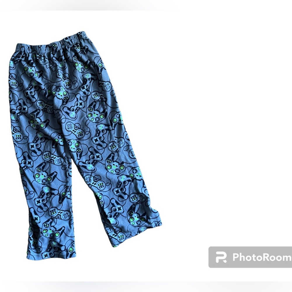 🎮CUDDL DUDS: Boy’s size M, video game theme gray pajama bottoms, preowned.